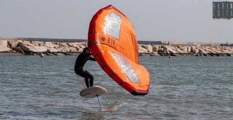 "Wingfoil", alla scoperta del nuovo sport acquatico: �� come volare sul mare�